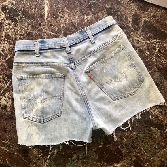 Vintage 1978 LEVI’S Orange Tab Hand Painted Floral High Rise Jean Shorts - Picture 4 of 9